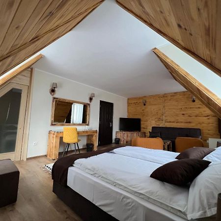 Nicole Hotel & Restaurant Самоков Екстериор снимка